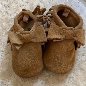 Baby gap baby moccasins brown size 12-18 months